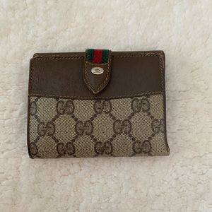 Small Gucci wallet